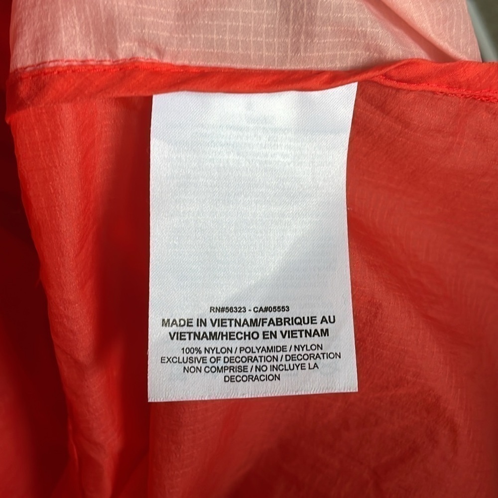 Nike Girls Impossibly Light Running Jacket S Orange Pink - Picture 10 of 13